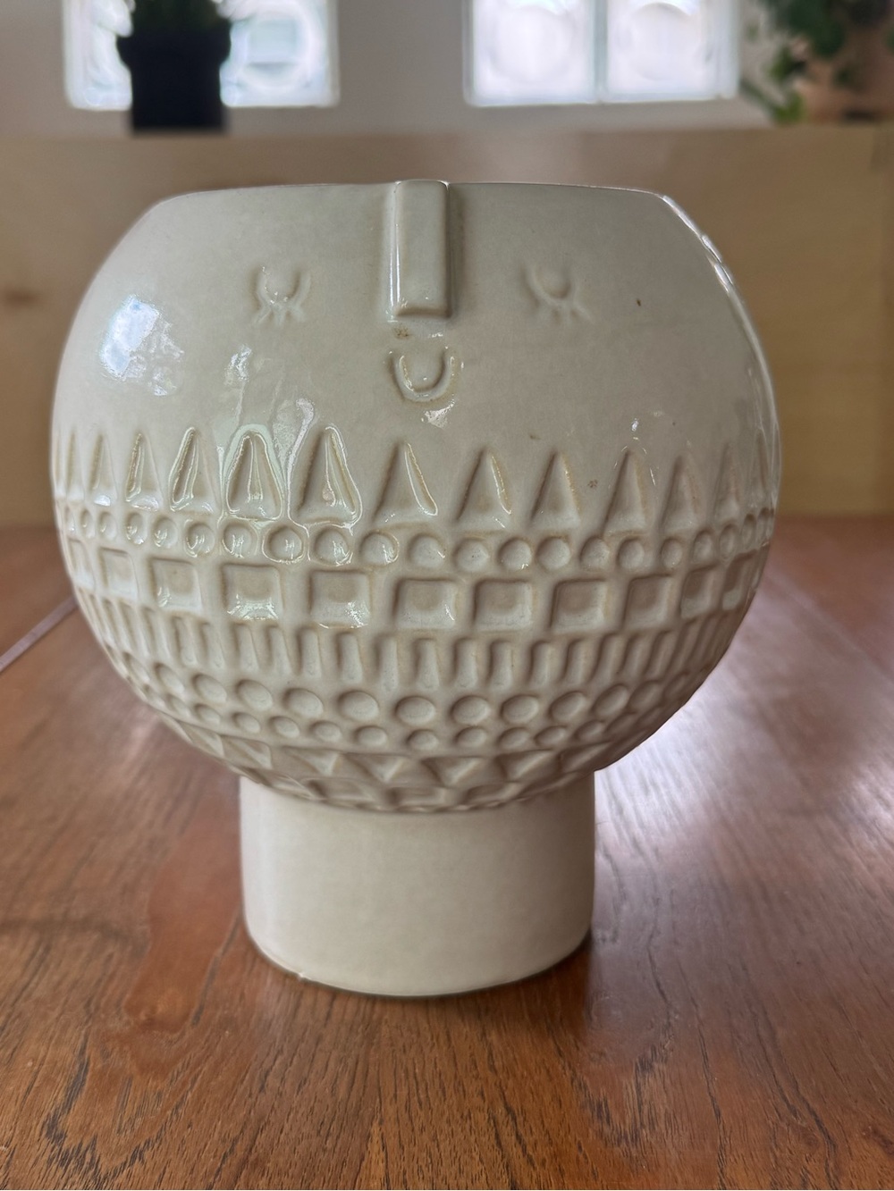 AtelierStella x West Elm Vase w Face